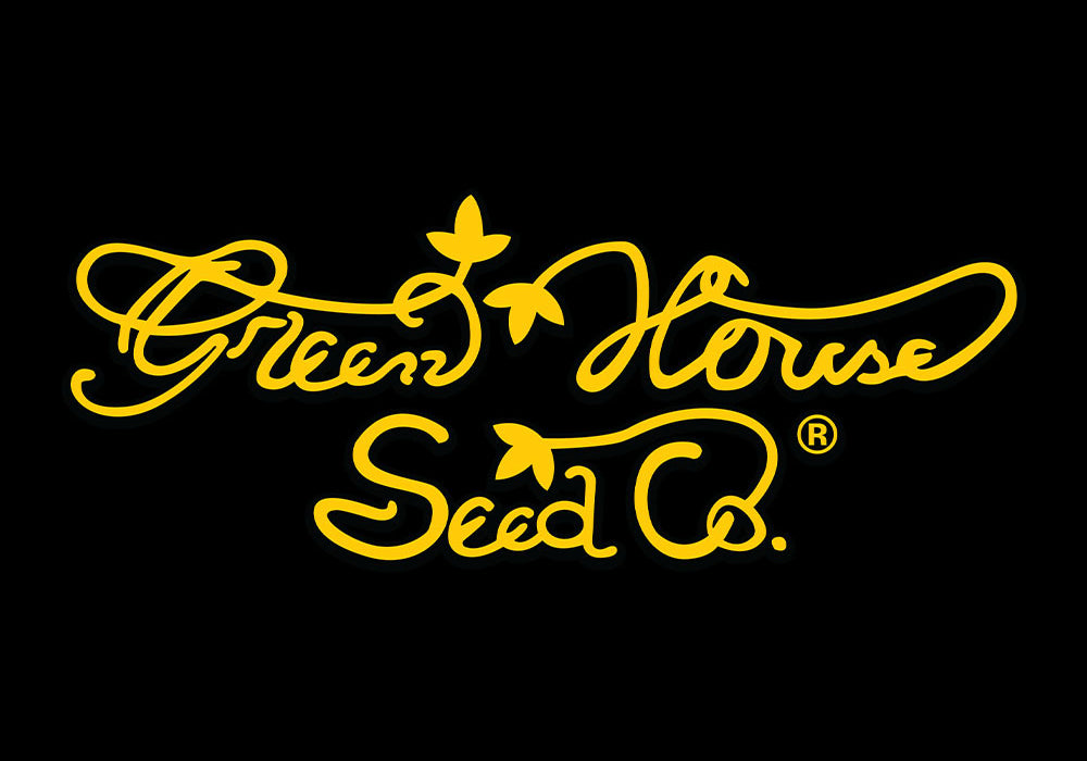 Der gelbe kursive Text auf schwarzem Hintergrund lautet "Green House Seed Co." und wird durch kleine Blattmuster akzentuiert.