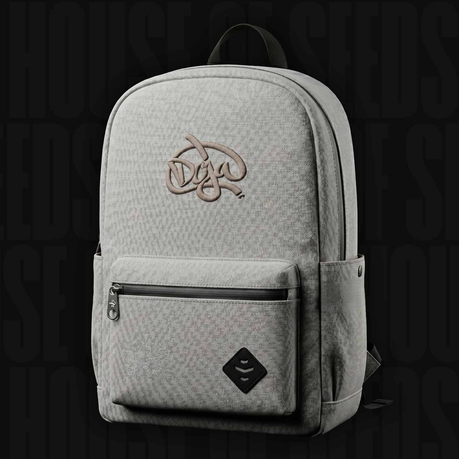 Doja Rucksack (geruchsdicht) von Doja, hellgrau mit Reißverschlusstasche vorne und gesticktem Logo auf dunklem Hintergrund.